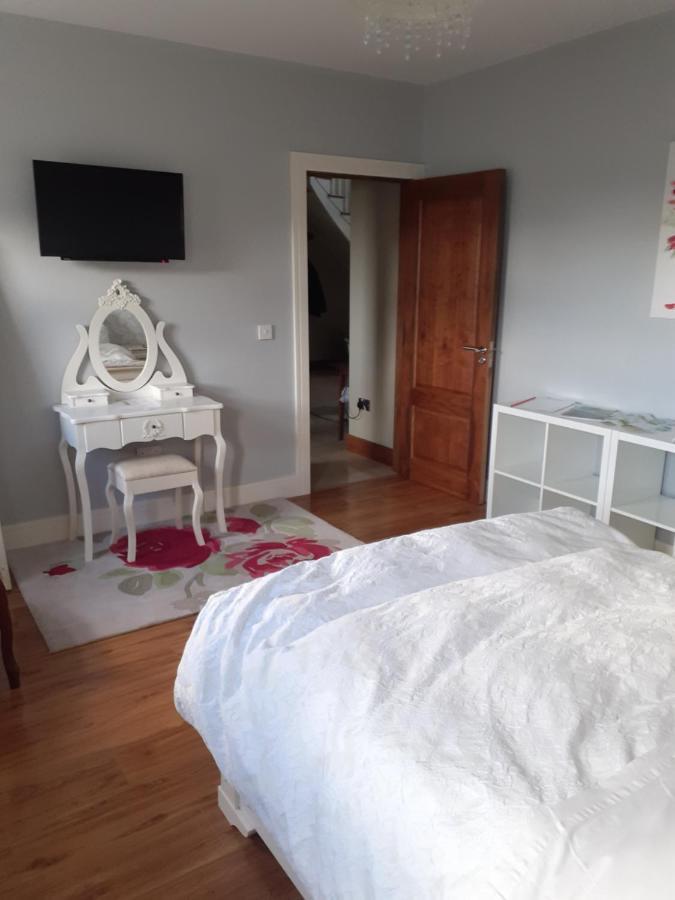 Private Room In Superb House Bed 1 Nobber エクステリア 写真